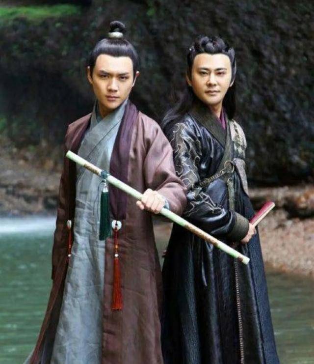 《笑傲江湖》中，刘正风究竟怎么做，才能避免被灭门呢？