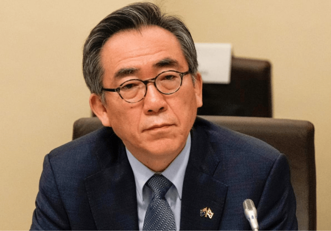 收到中方警告后，韩国外长当着美方表态，对外释放信息量大